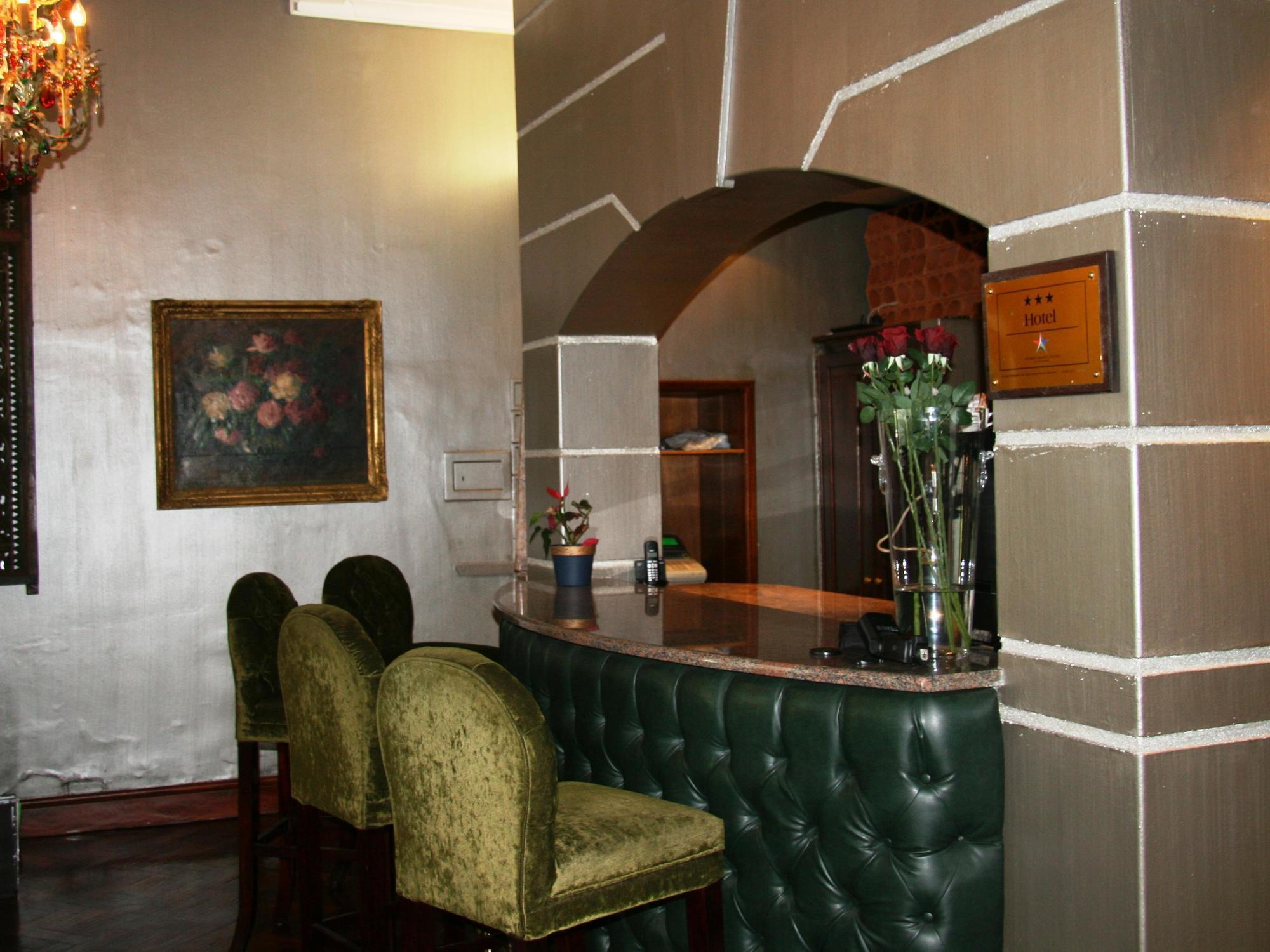 Tudor Hotel ケープタウン エクステリア 写真