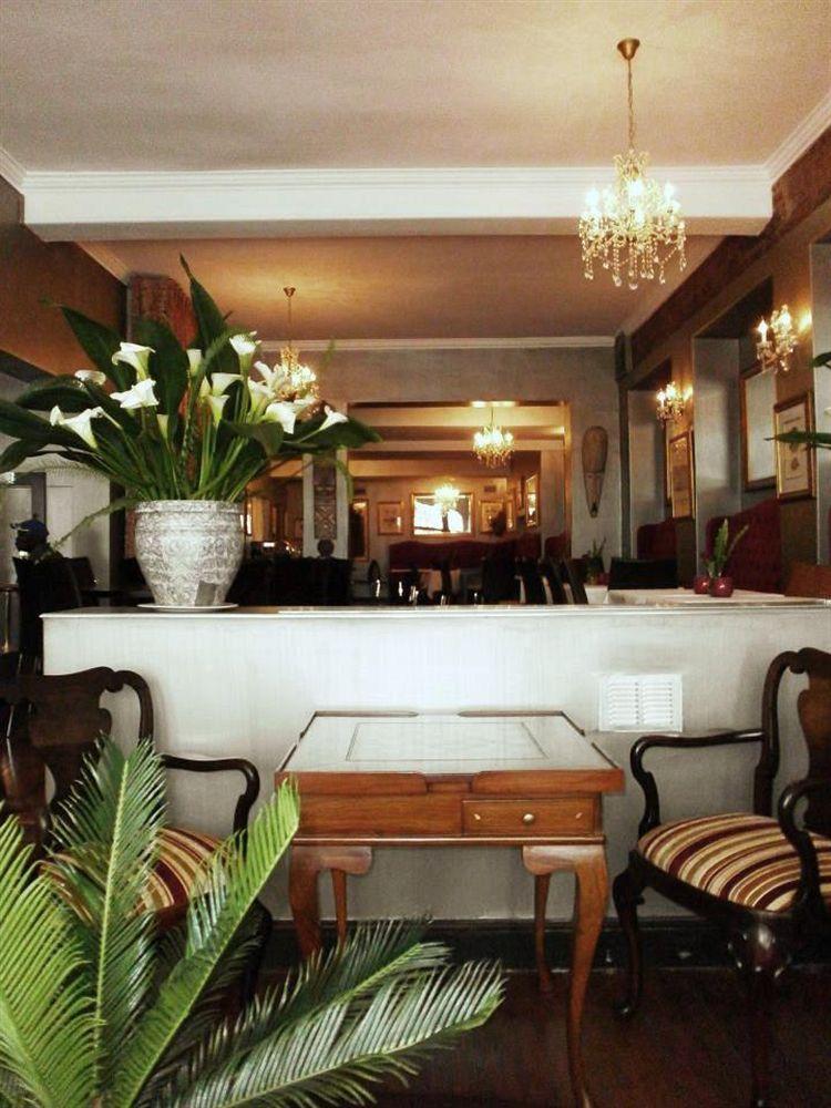 Tudor Hotel ケープタウン エクステリア 写真